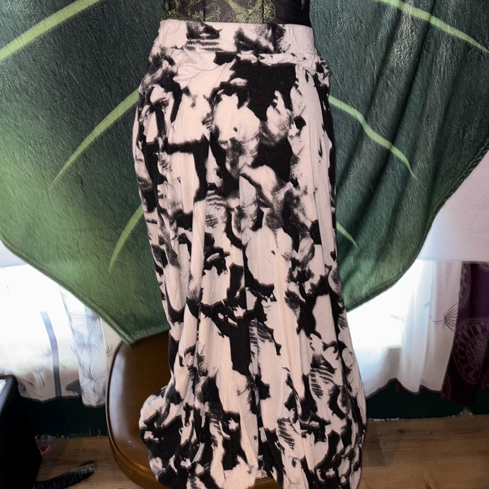 Apt 9 Maxi skirt